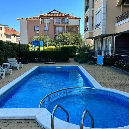 Apartment Eli3 *