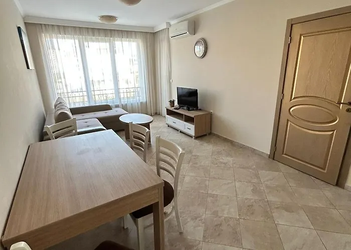 Eli3 Apartmán Ravda